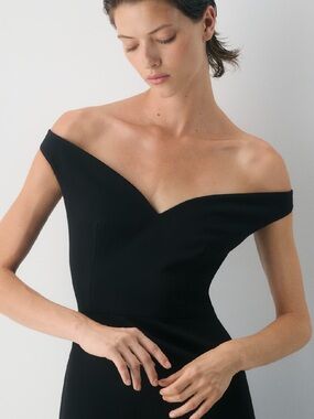 ❤️… Babaton Andrea Dress Aritzia Off-the-Shoulder Black Sheath Dress